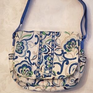 vera bradley messenger bag